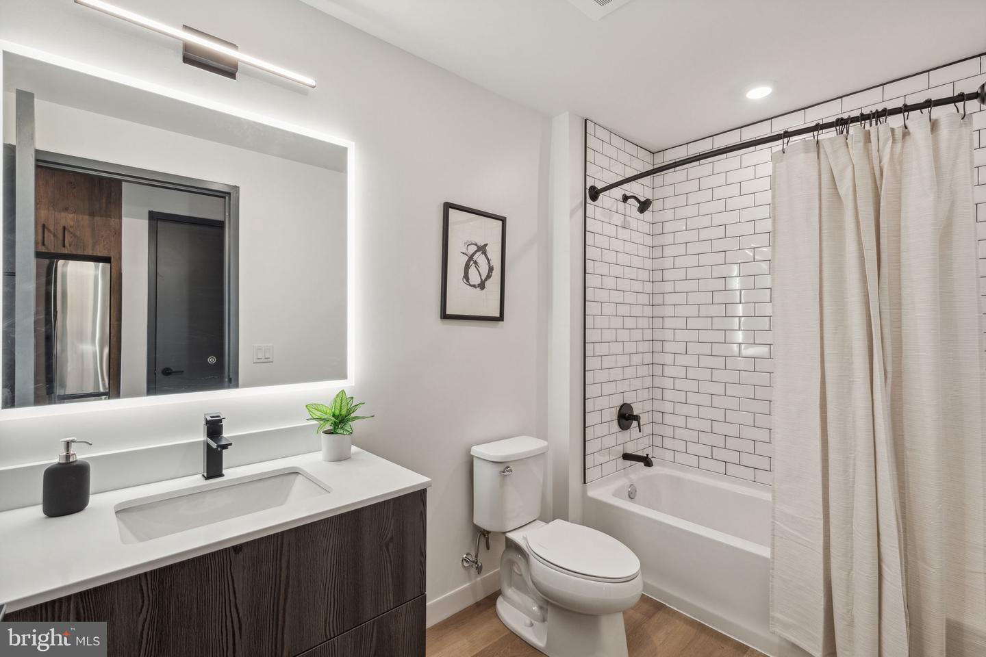 1122 Frankford Ave #307 Property Photo 11