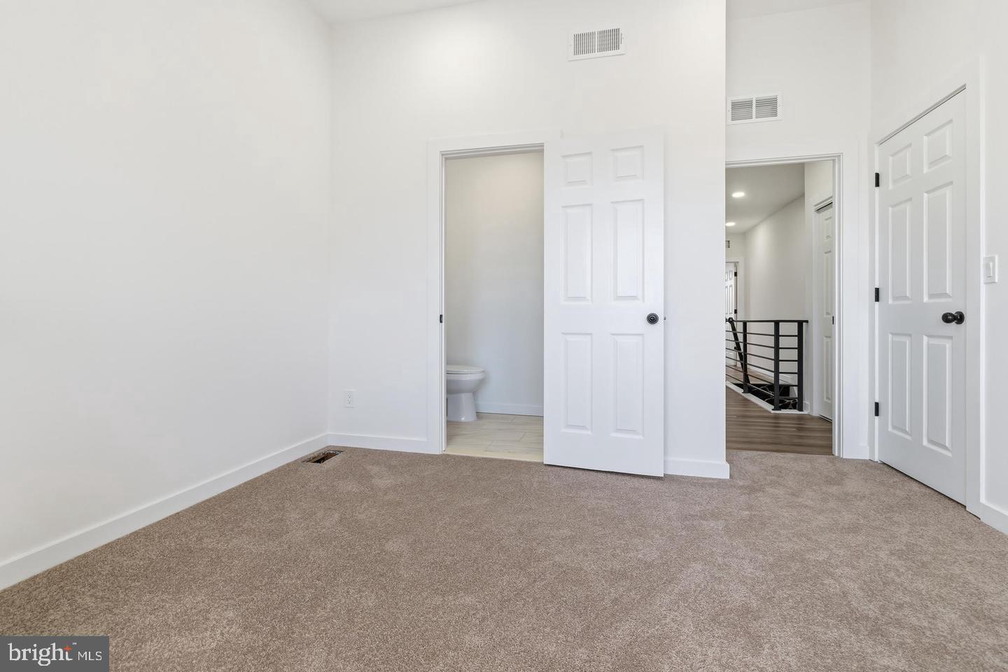 927 S 59th St Property Photo 19