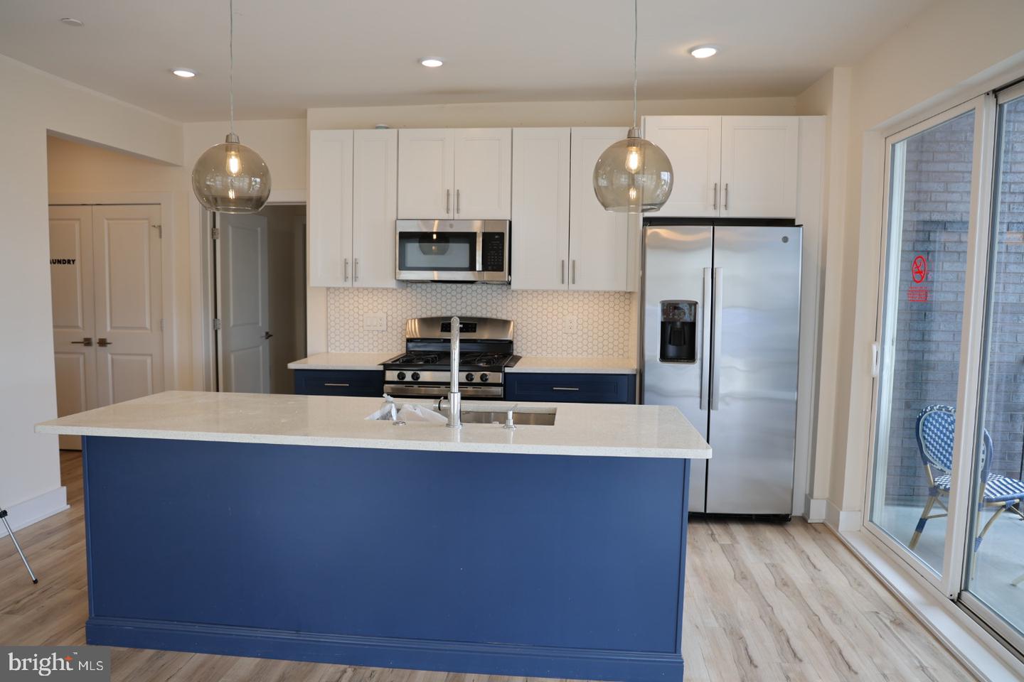 1148 N 2ND ST #5F Property Photo 1