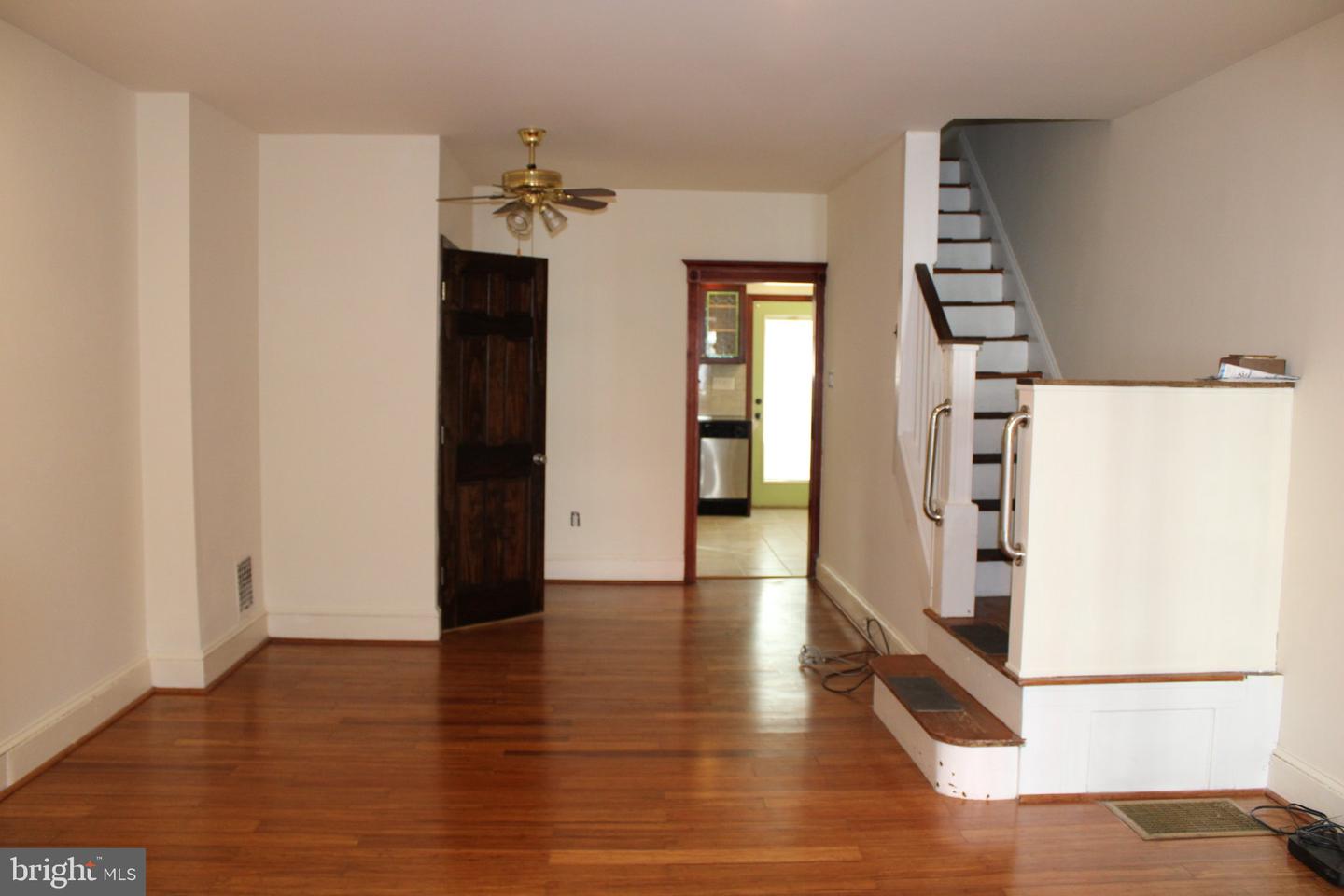 414 Mcclellan St Property Photo 4