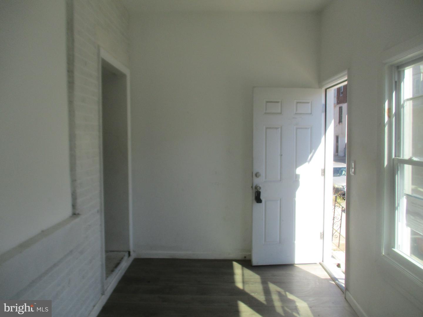 4840 N Franklin St Property Photo 2
