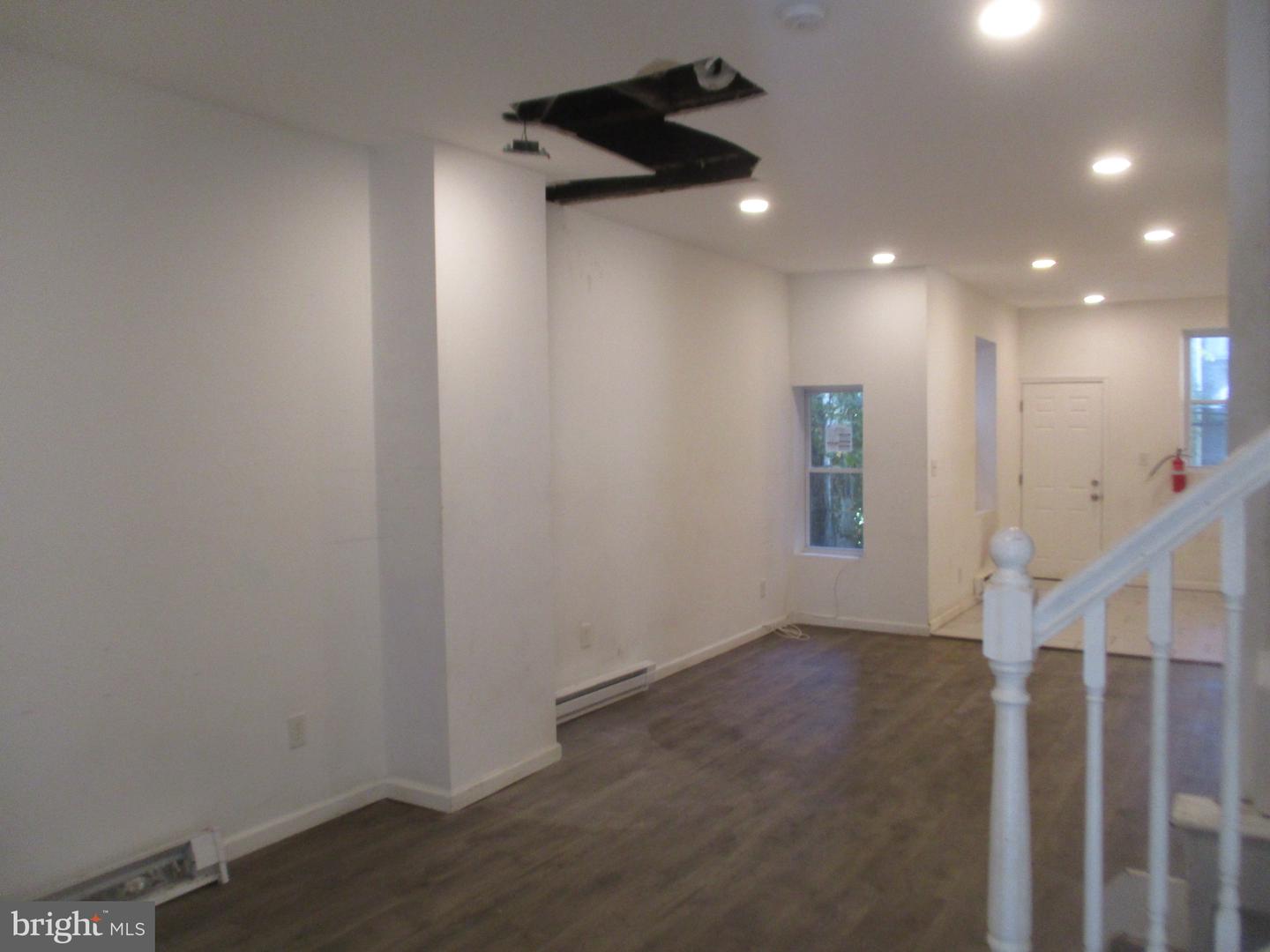 4840 N Franklin St Property Photo 6