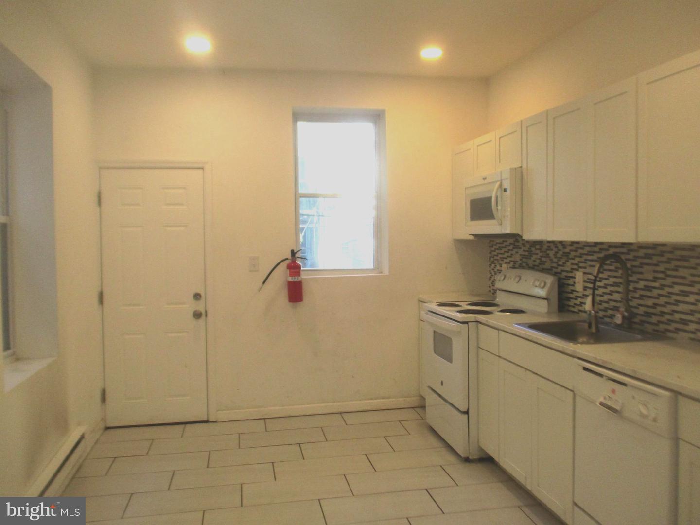 4840 N Franklin St Property Photo 7