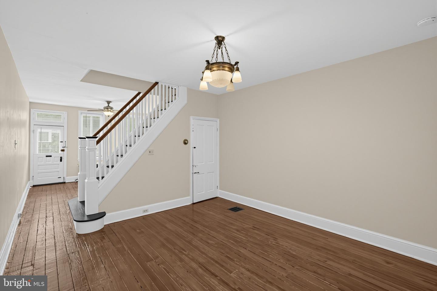 135 Dawson St Property Photo 3