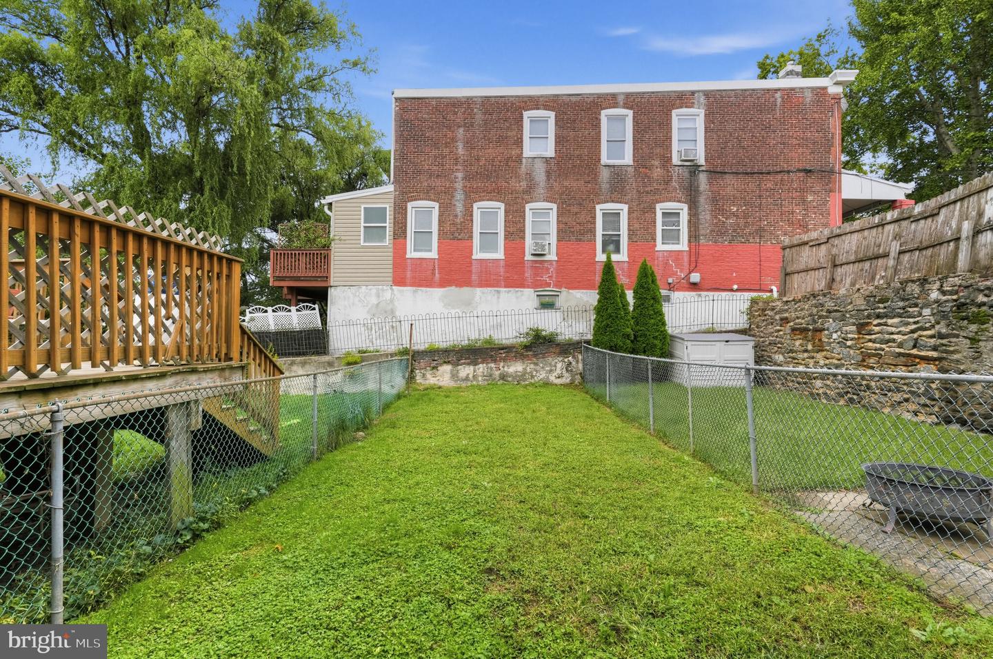 135 Dawson St Property Photo 30