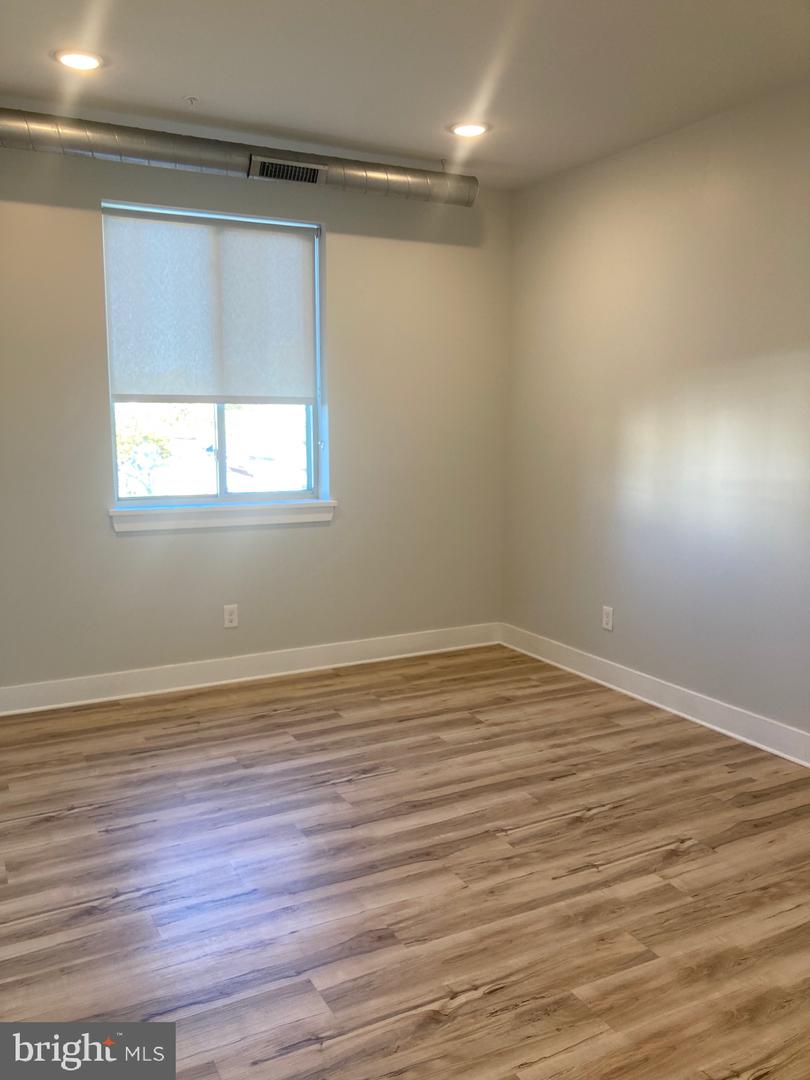 121 W Cumberland St #201 Property Photo 14