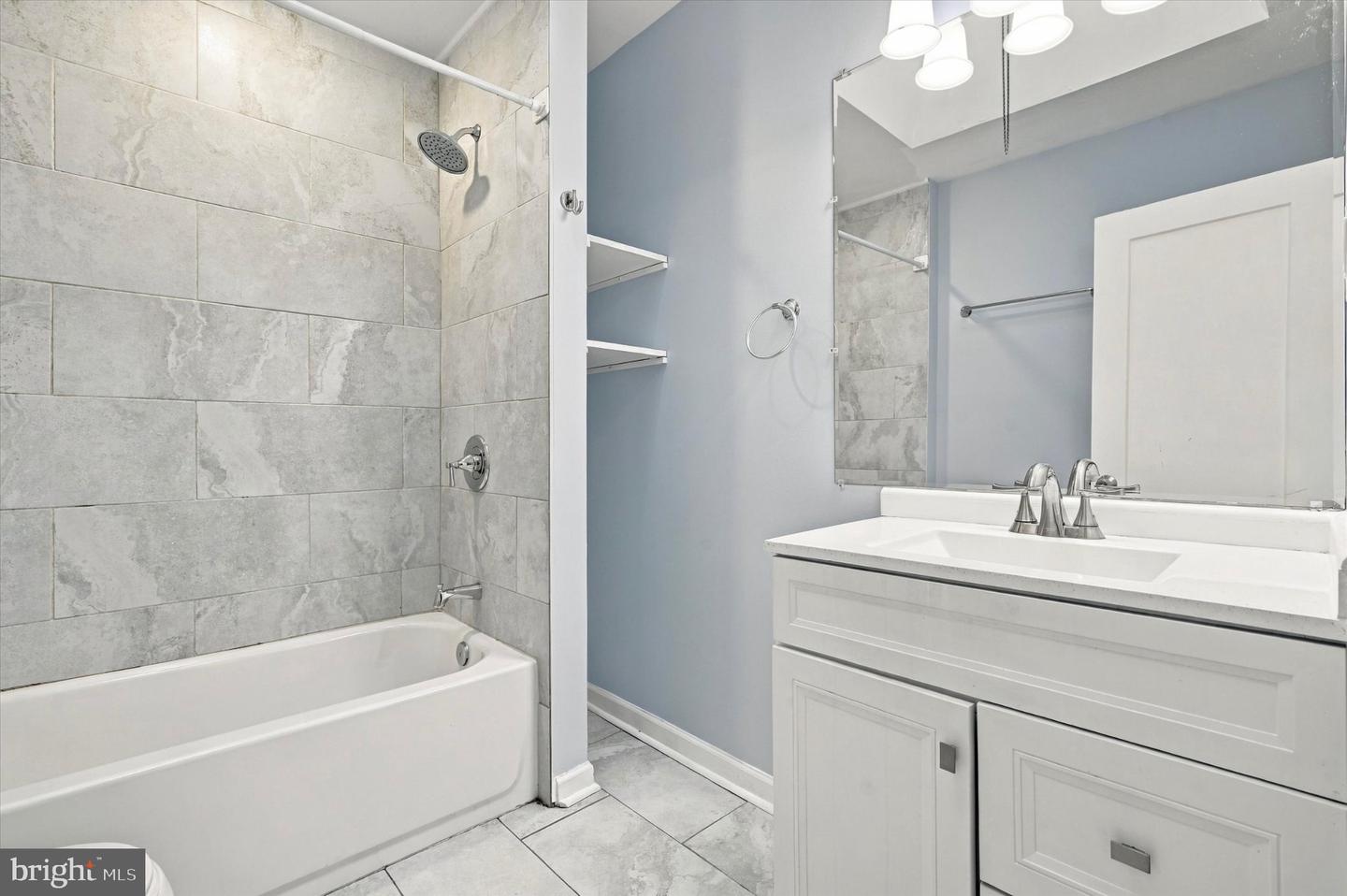 7076 Forrest Ave Property Photo 9