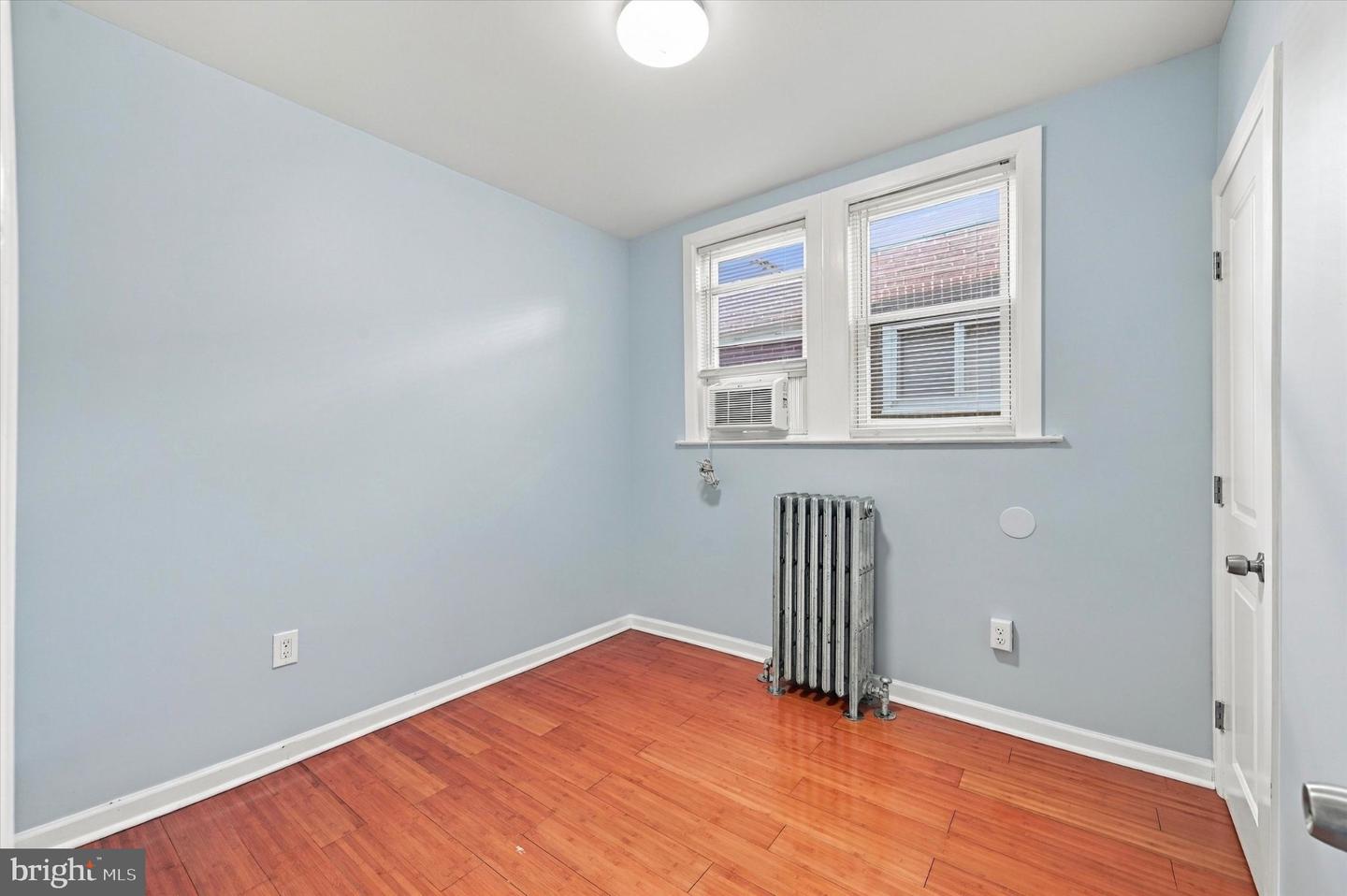 7076 Forrest Ave Property Photo 20