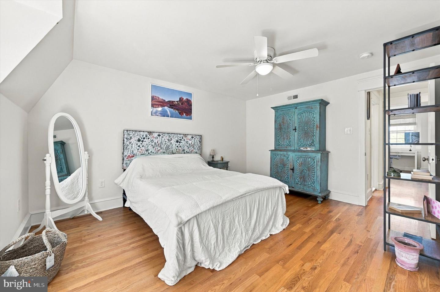 3459 W Penn St Property Photo 17