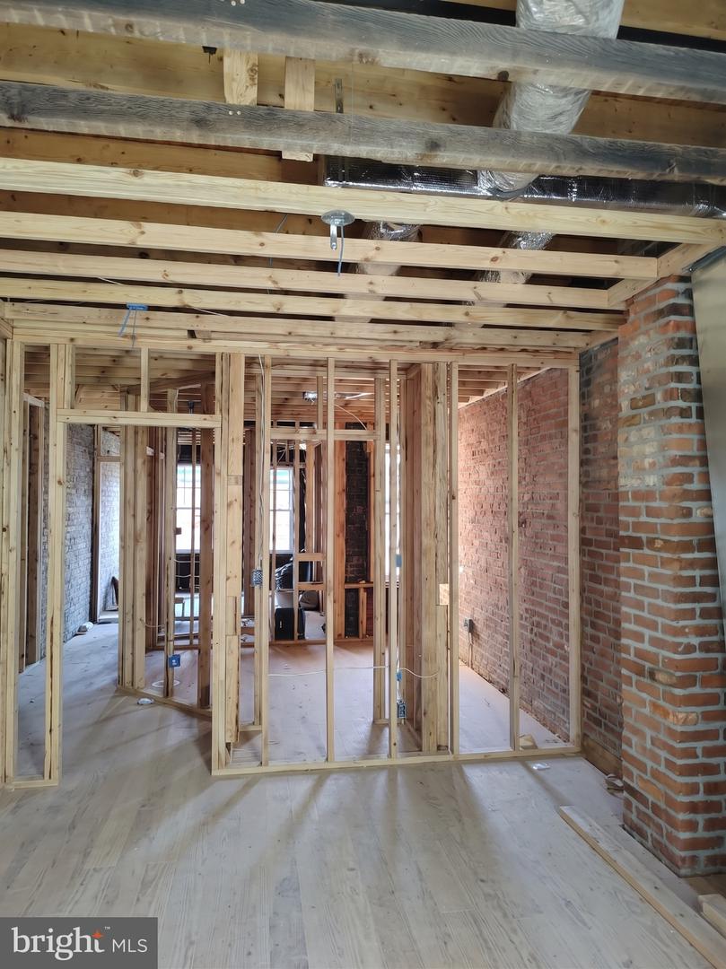 48 E Price St Property Photo 11