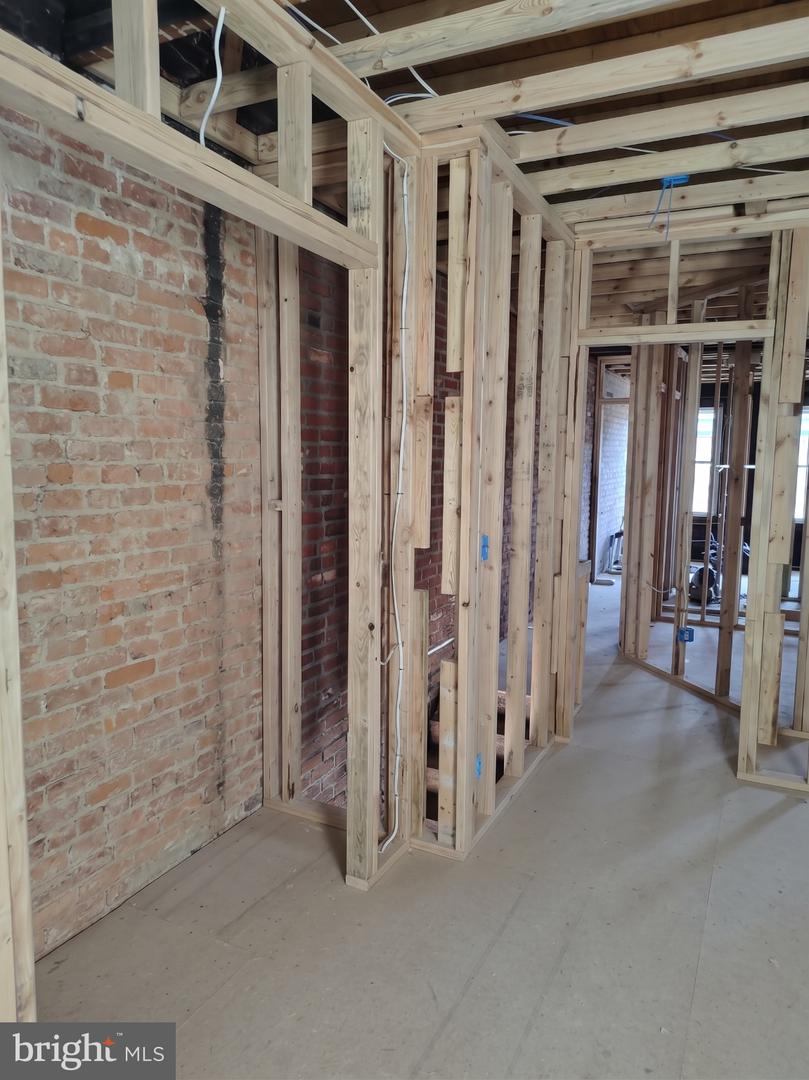 48 E Price St Property Photo 13