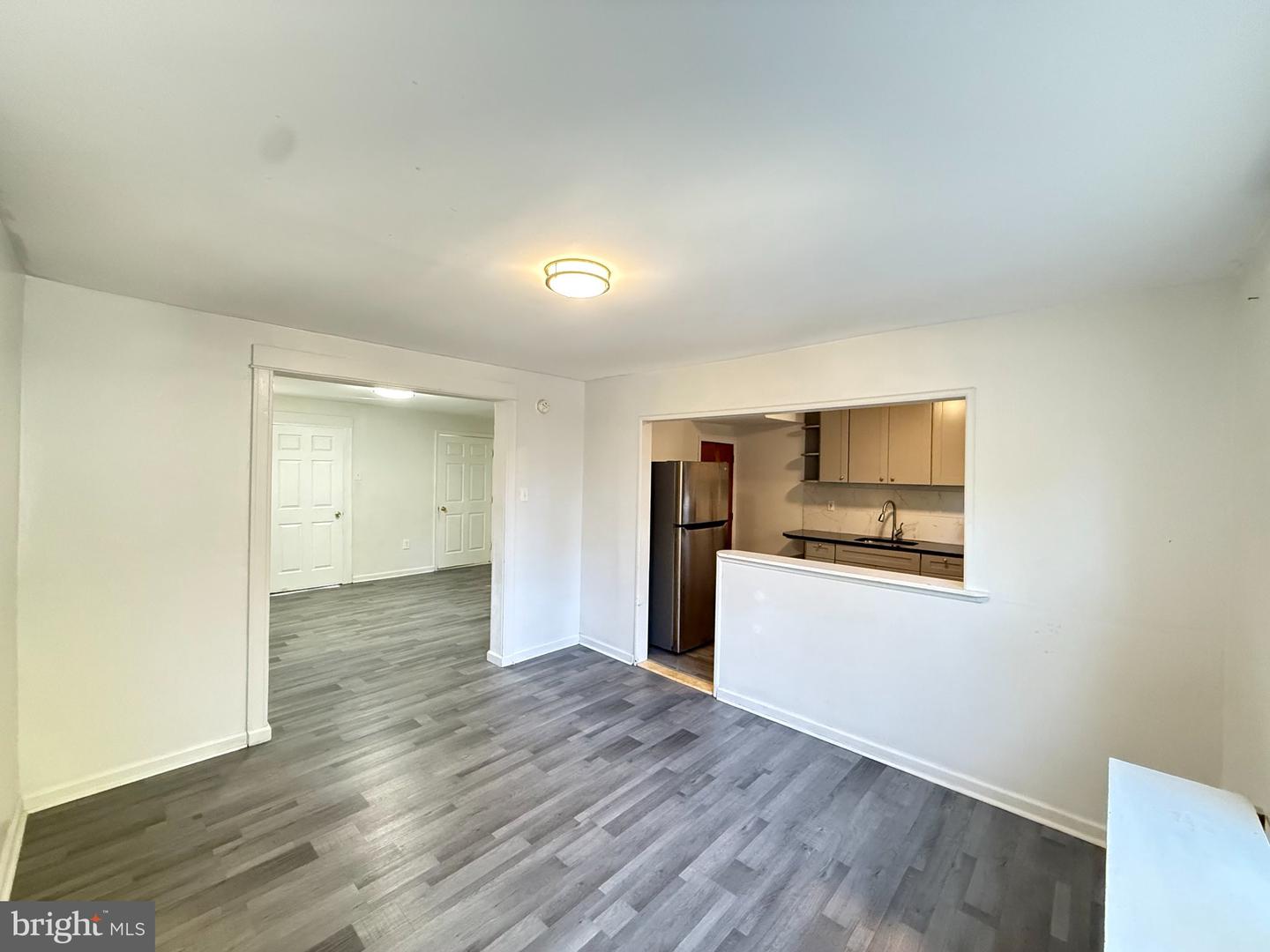 6057 Lawndale St Property Photo 8
