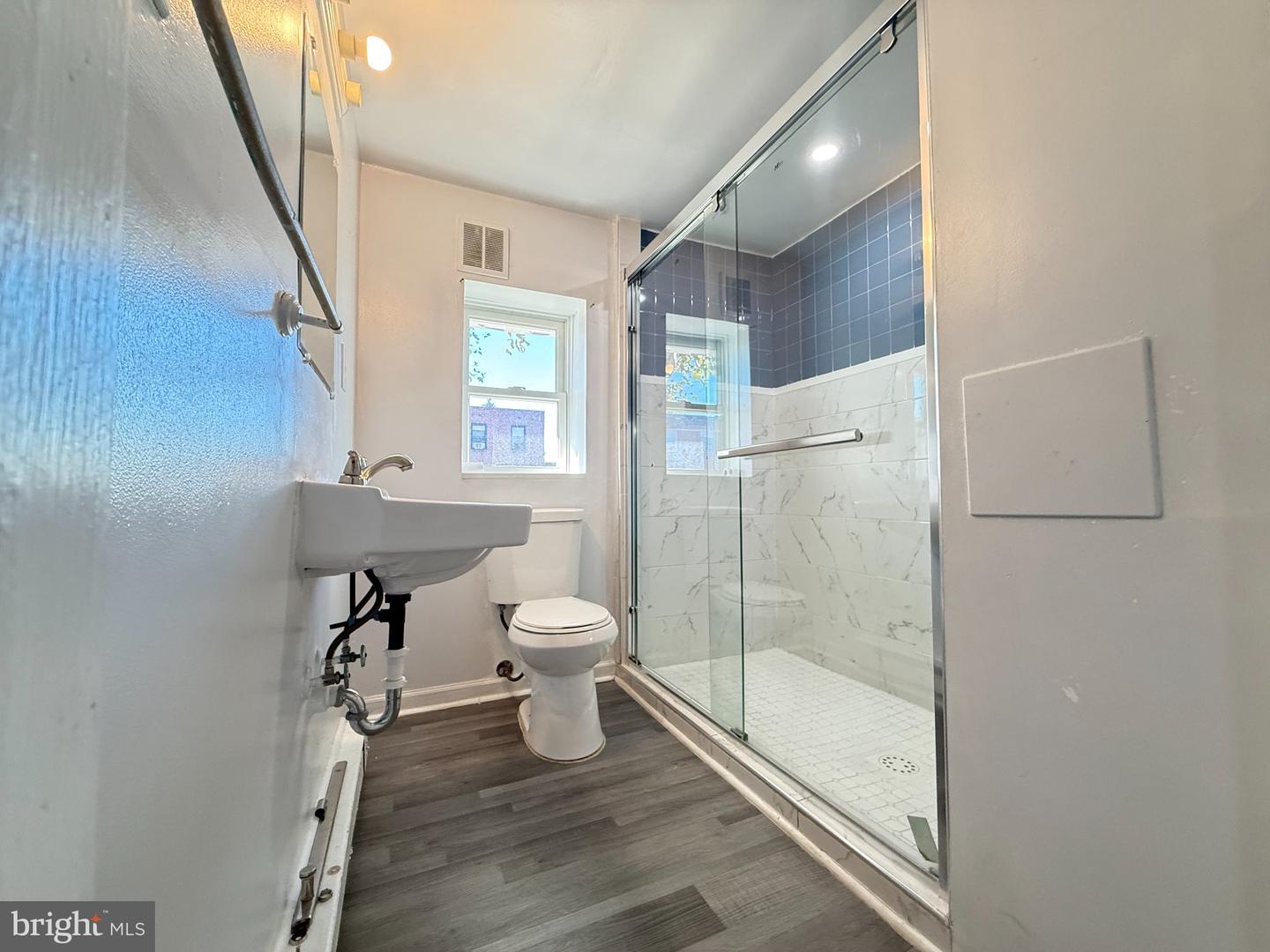6057 Lawndale St Property Photo 10