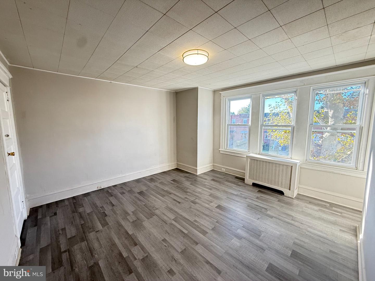 6057 Lawndale St Property Photo 13