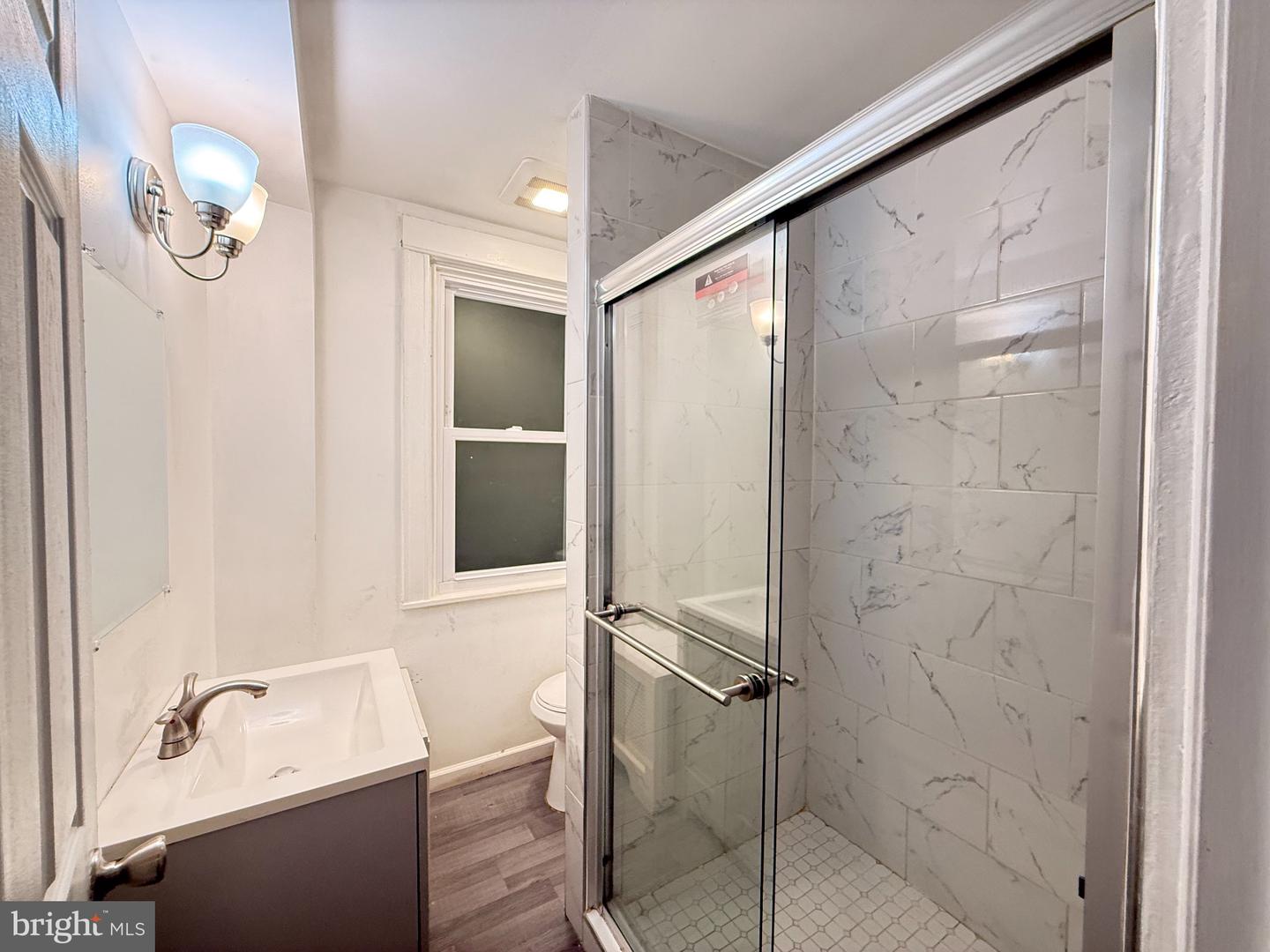 6057 Lawndale St Property Photo 16