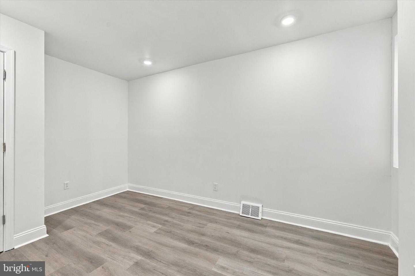 1415 S Vogdes St Property Photo 14