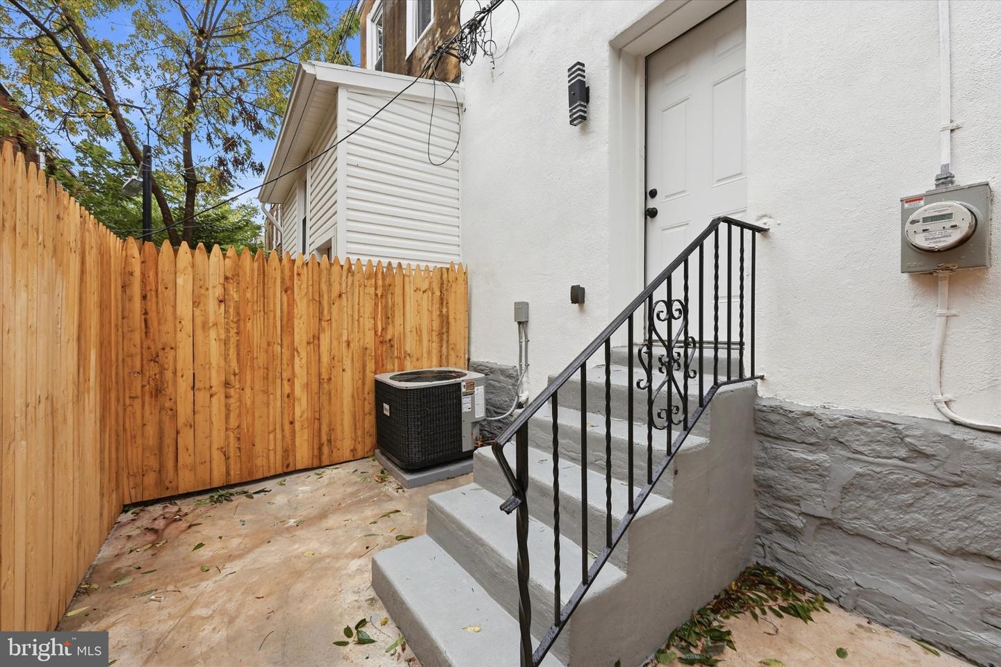 1415 S Vogdes St Property Photo 23