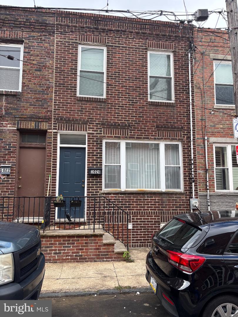 1024 WATKINS ST Property Photo 1