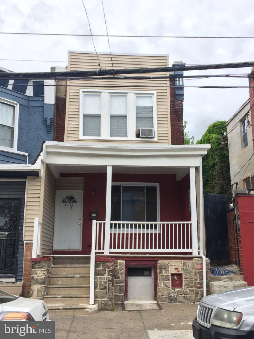 1113 W LOUDEN ST Property Photo 1