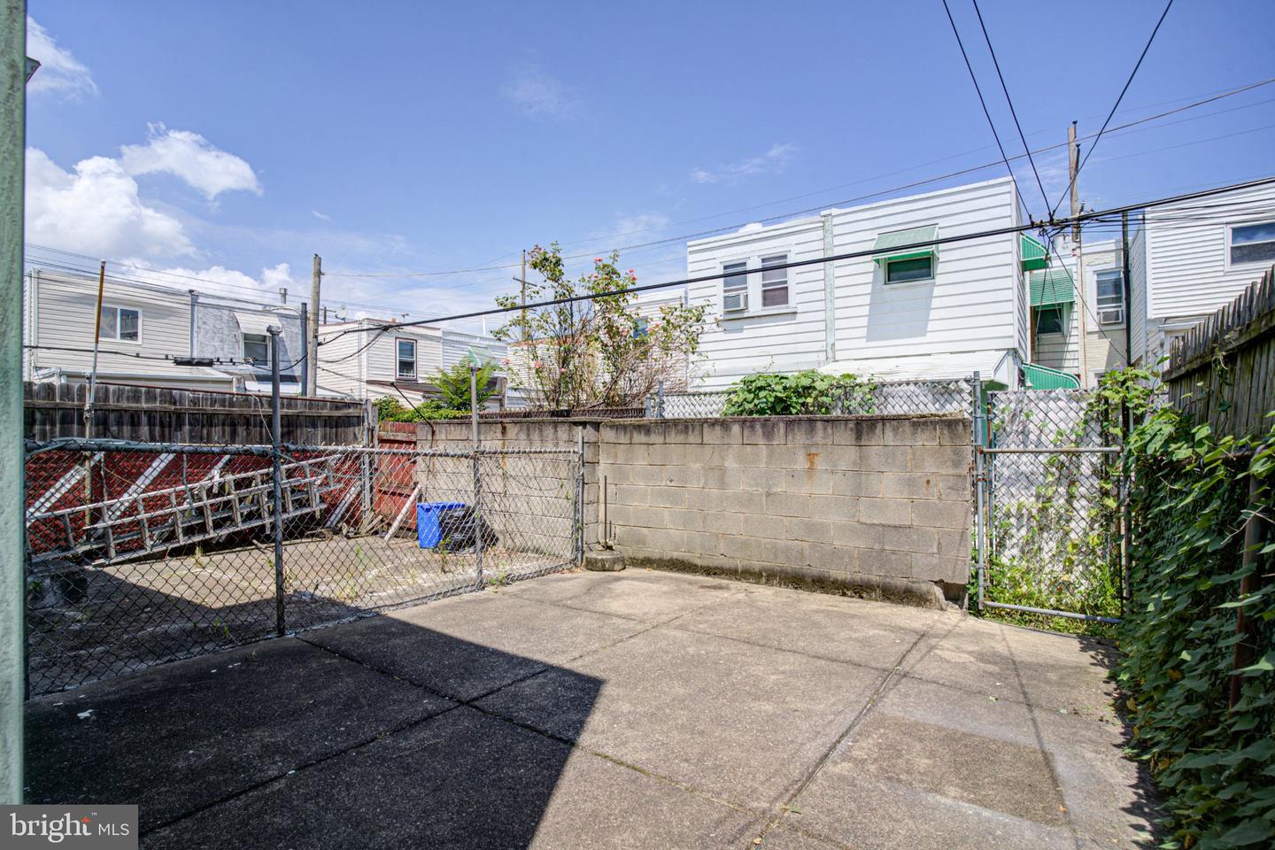 2331 E Hazzard St Property Photo 20