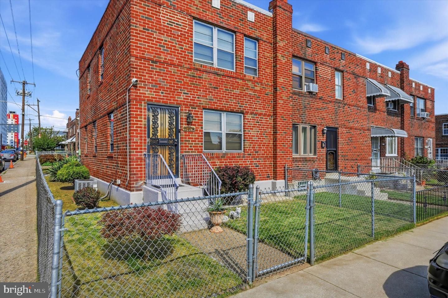 1537 N 11th St #a Property Photo 1
