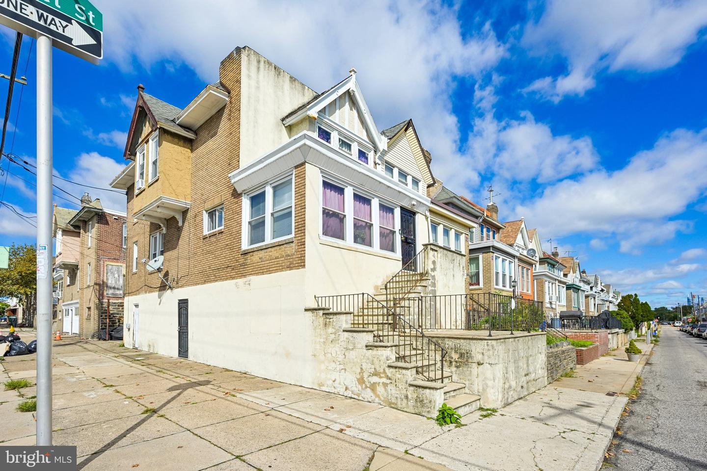 6651 DOREL ST Property Photo 1
