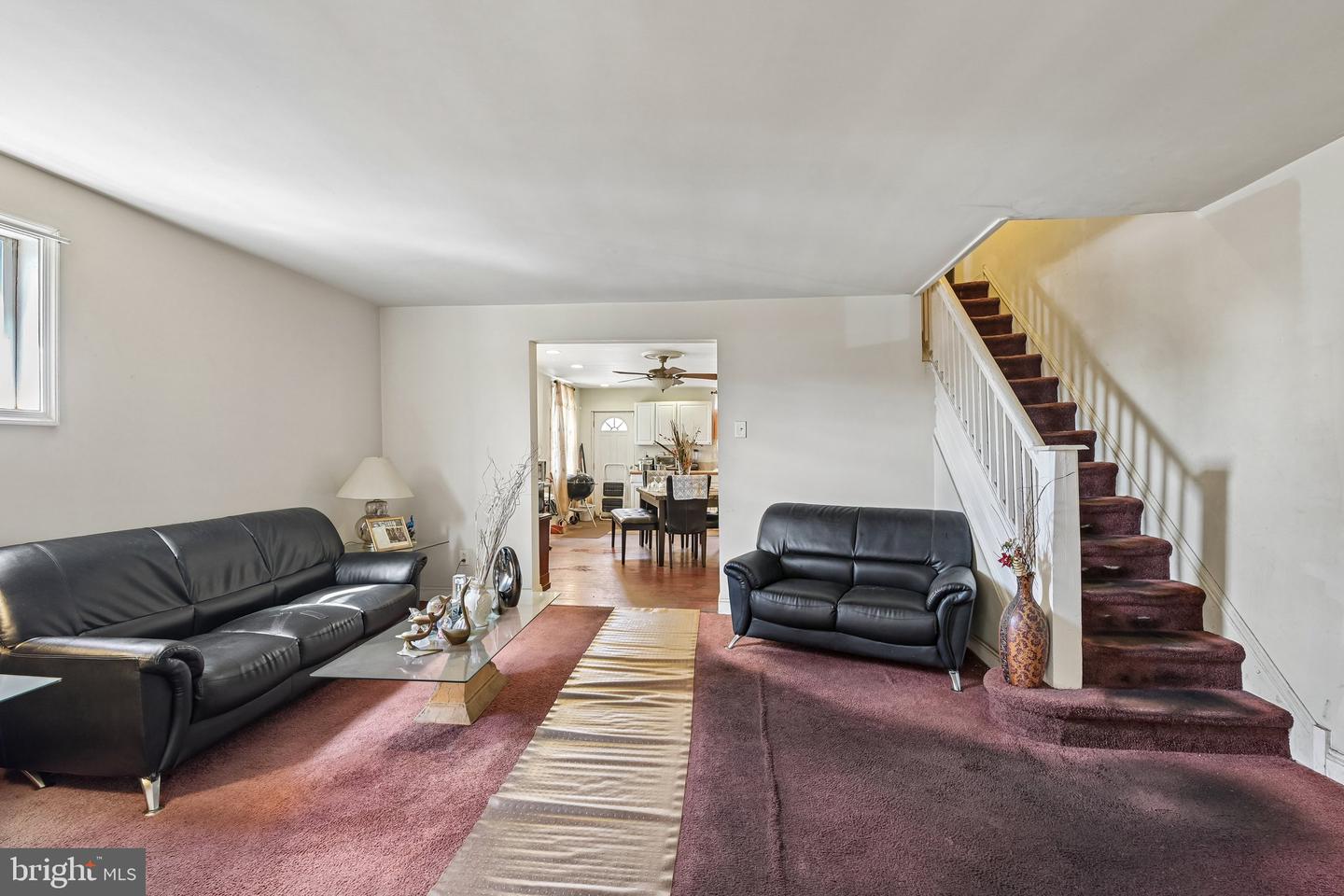 6651 Dorel St Property Photo 4