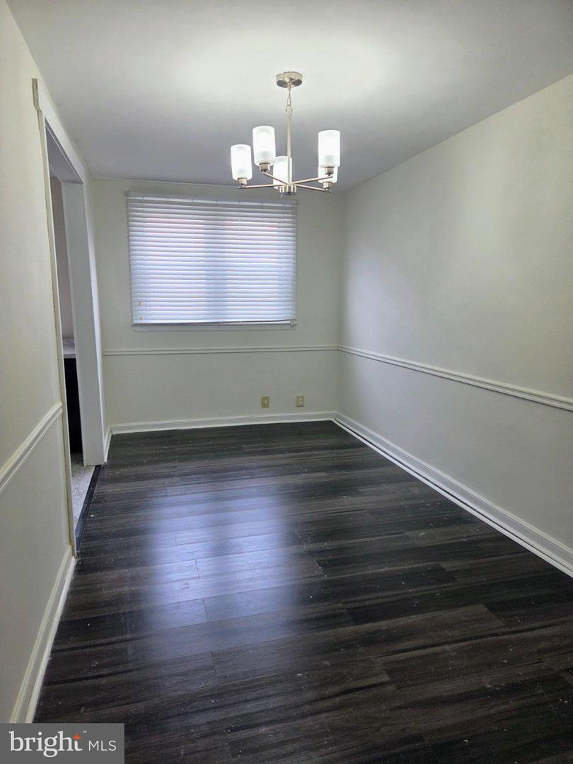 1167 E Dorset St Property Photo 7