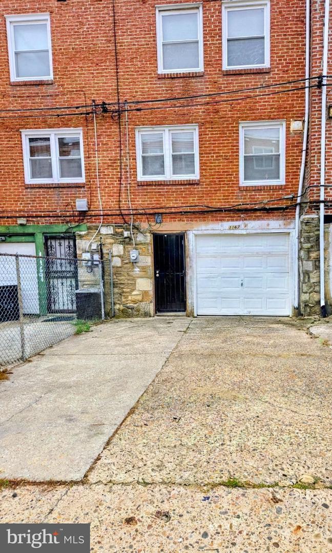1167 E Dorset St Property Photo 14