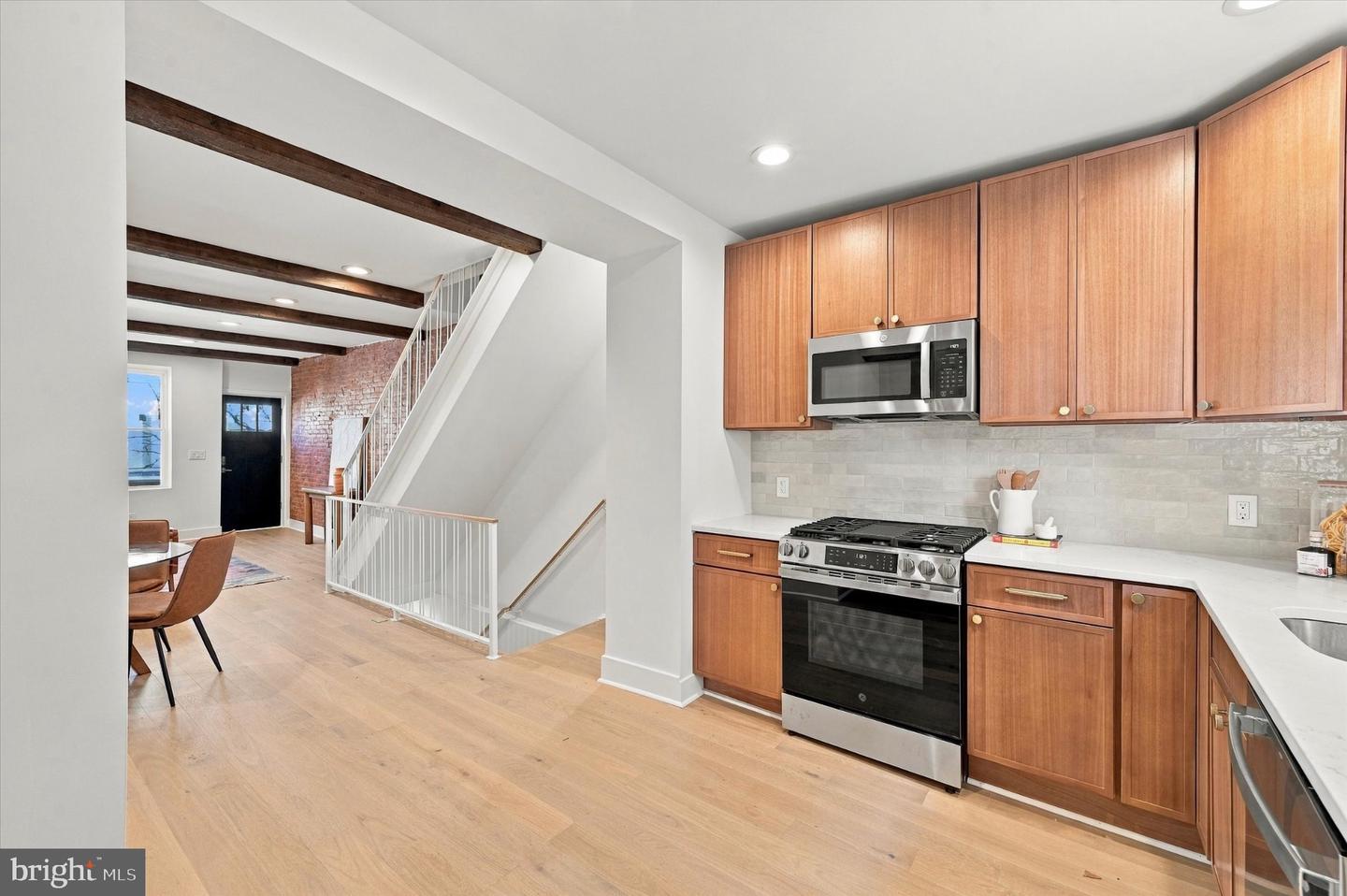 1204 Moore St Property Photo 14