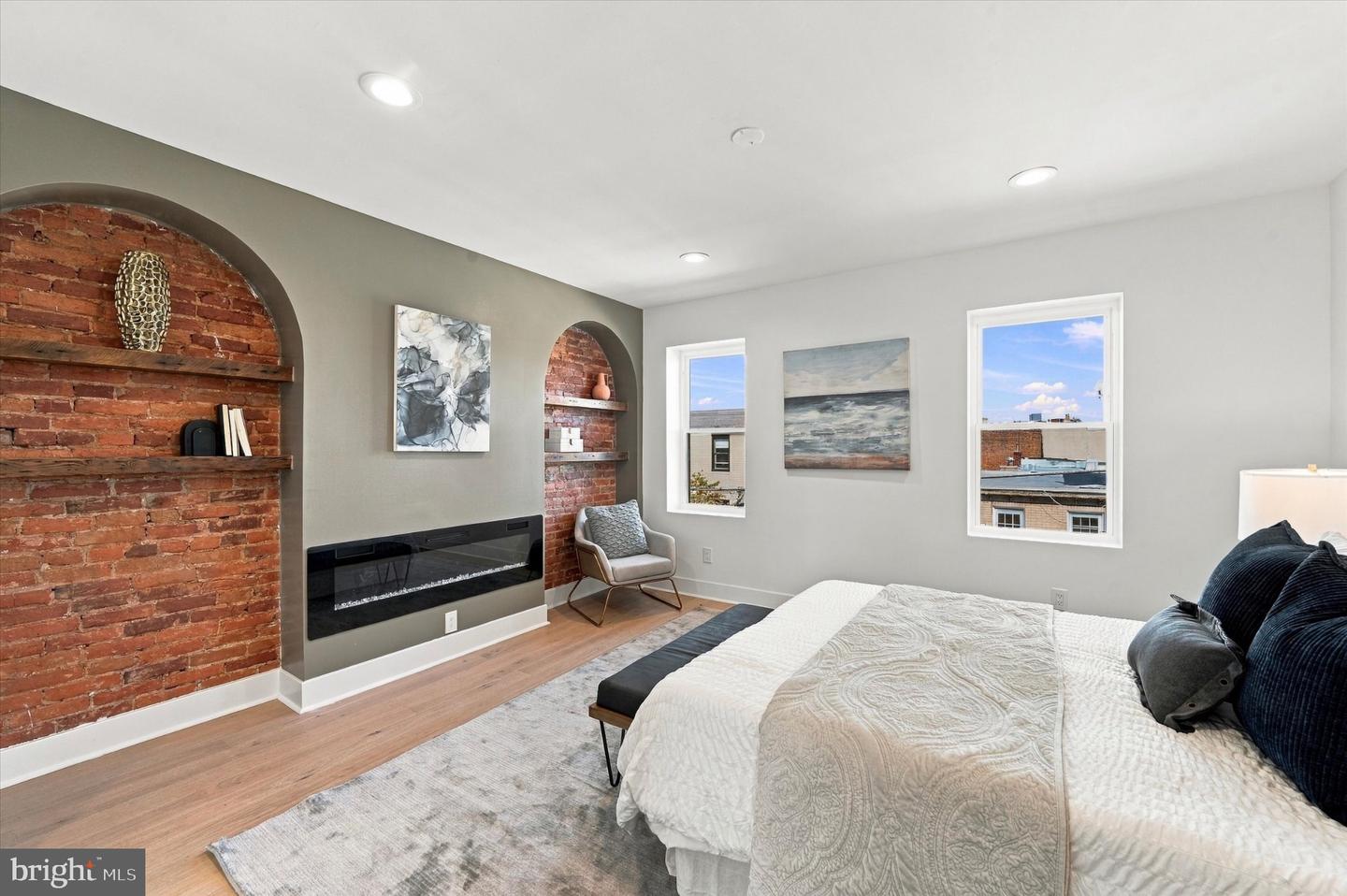 1204 Moore St Property Photo 22