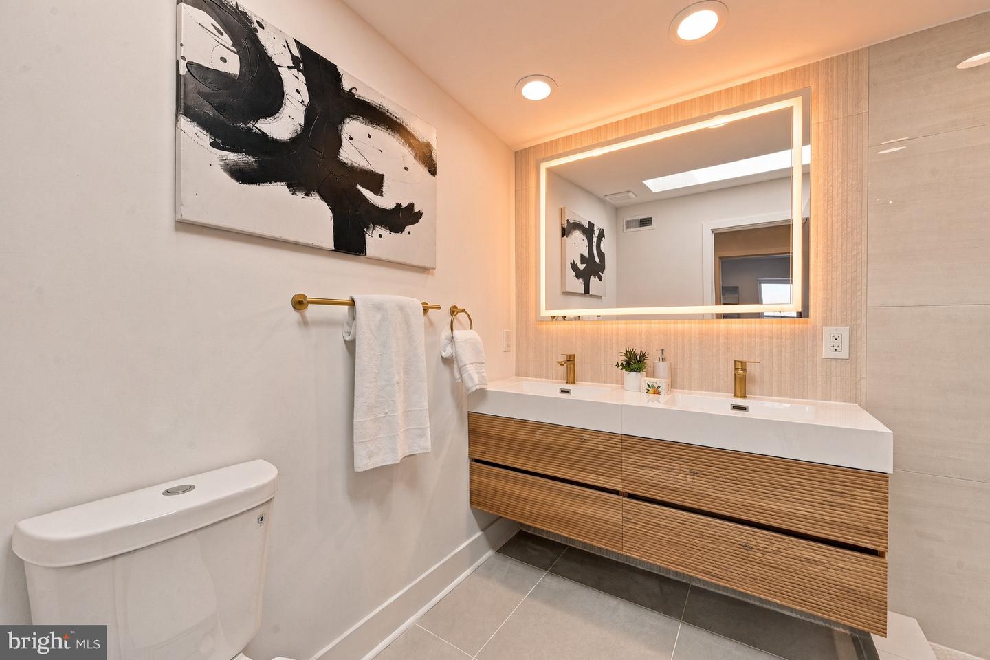 1204 Moore St Property Photo 25
