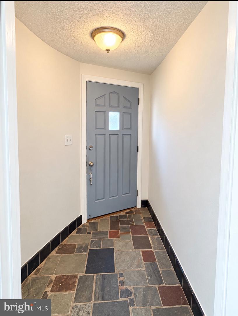 7202 Charles St Property Photo 4