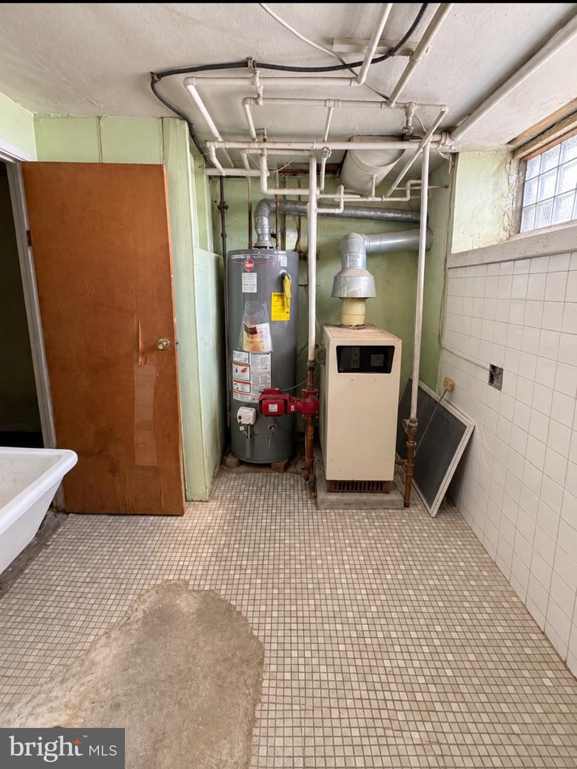 7202 Charles St Property Photo 15