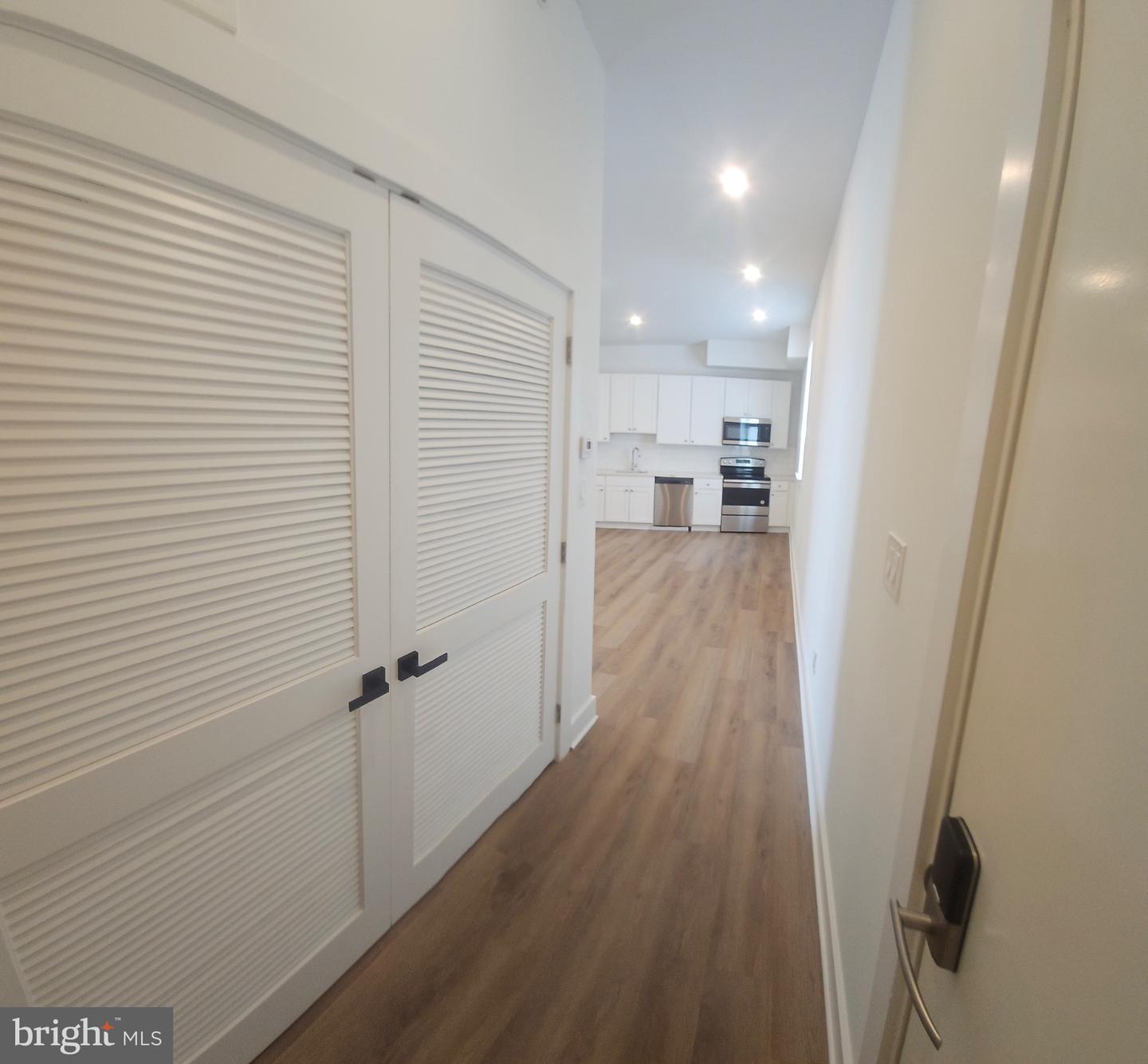 6202 Germantown Ave #3r Property Photo 5