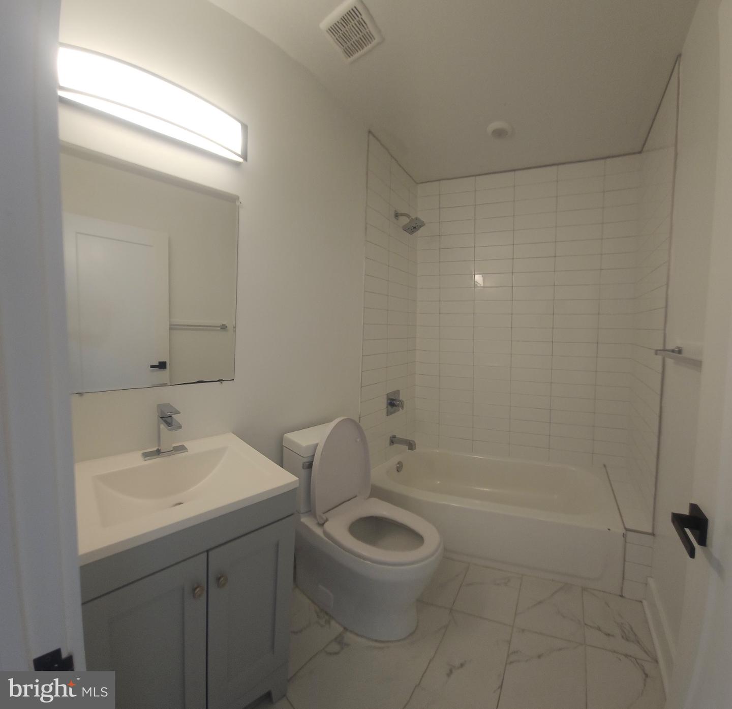 6202 Germantown Ave #3r Property Photo 12