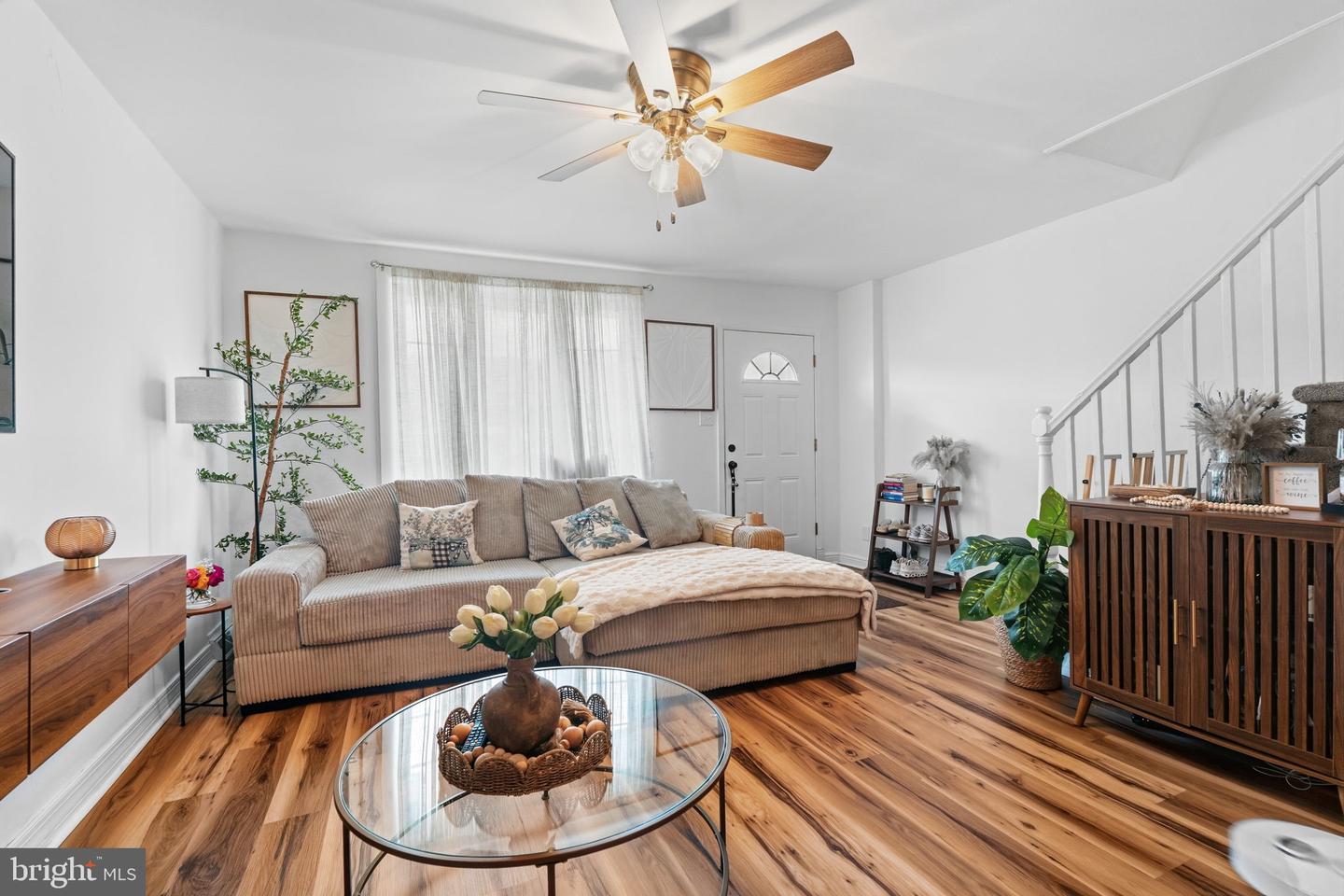 6604 Algard St Property Photo 3