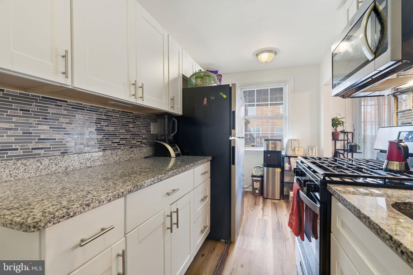 6604 Algard St Property Photo 8