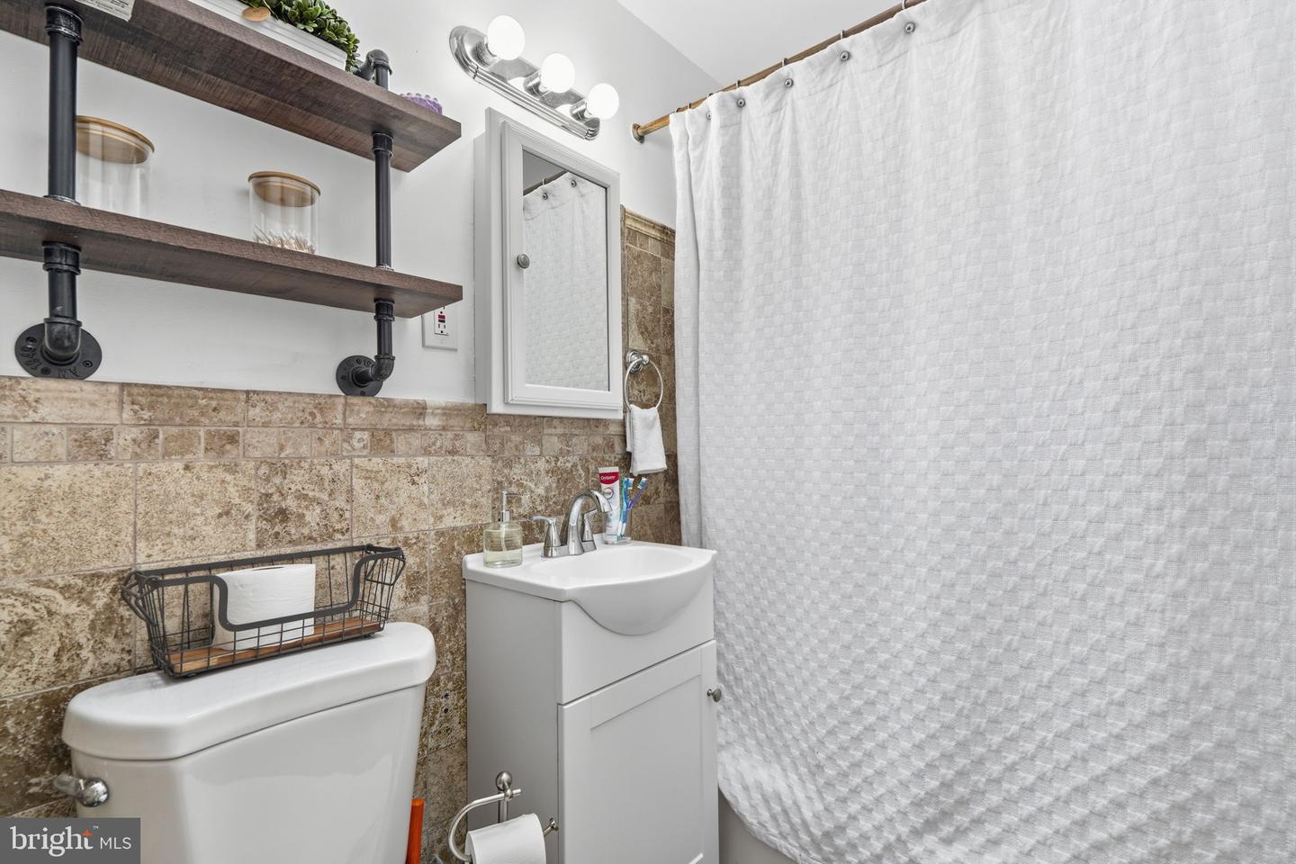 6604 Algard St Property Photo 12