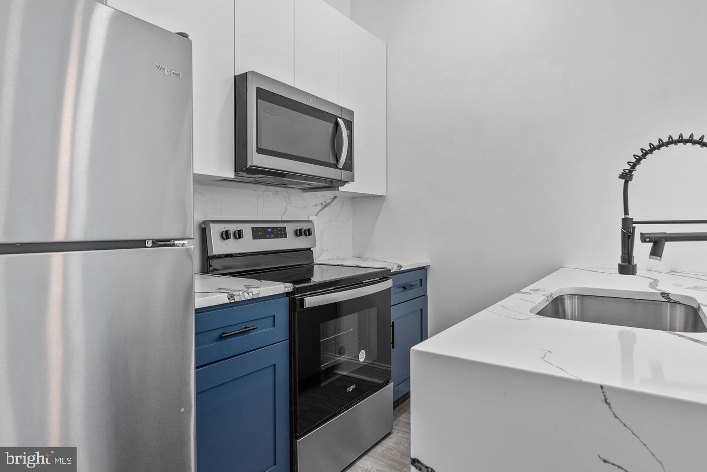 2341 Nicholas St Property Photo 6