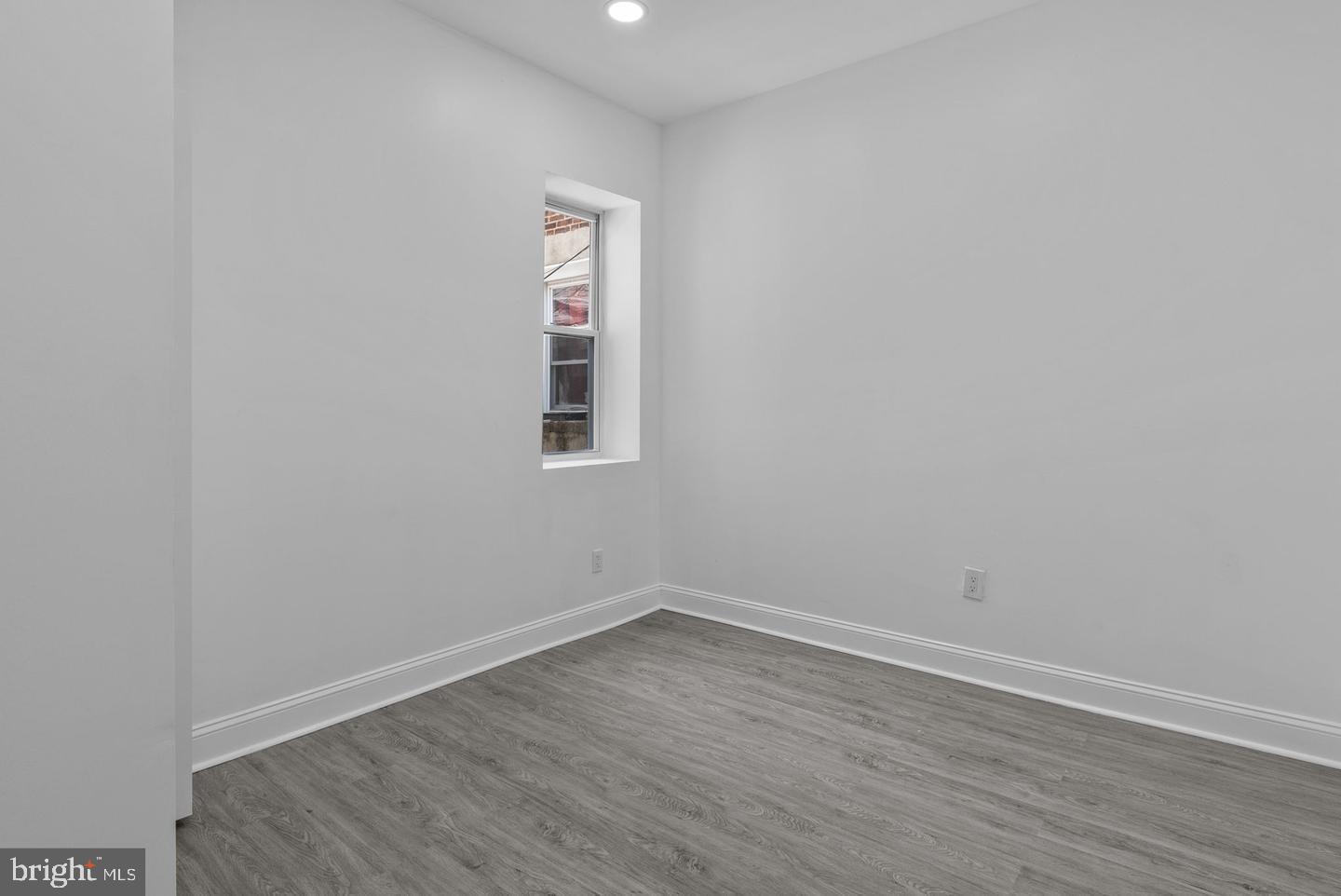 2341 Nicholas St Property Photo 10