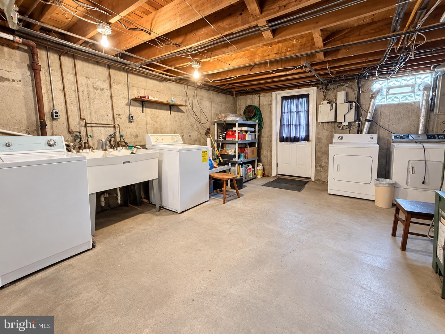 4122 Terrace St #a 1st Fl Property Photo 6