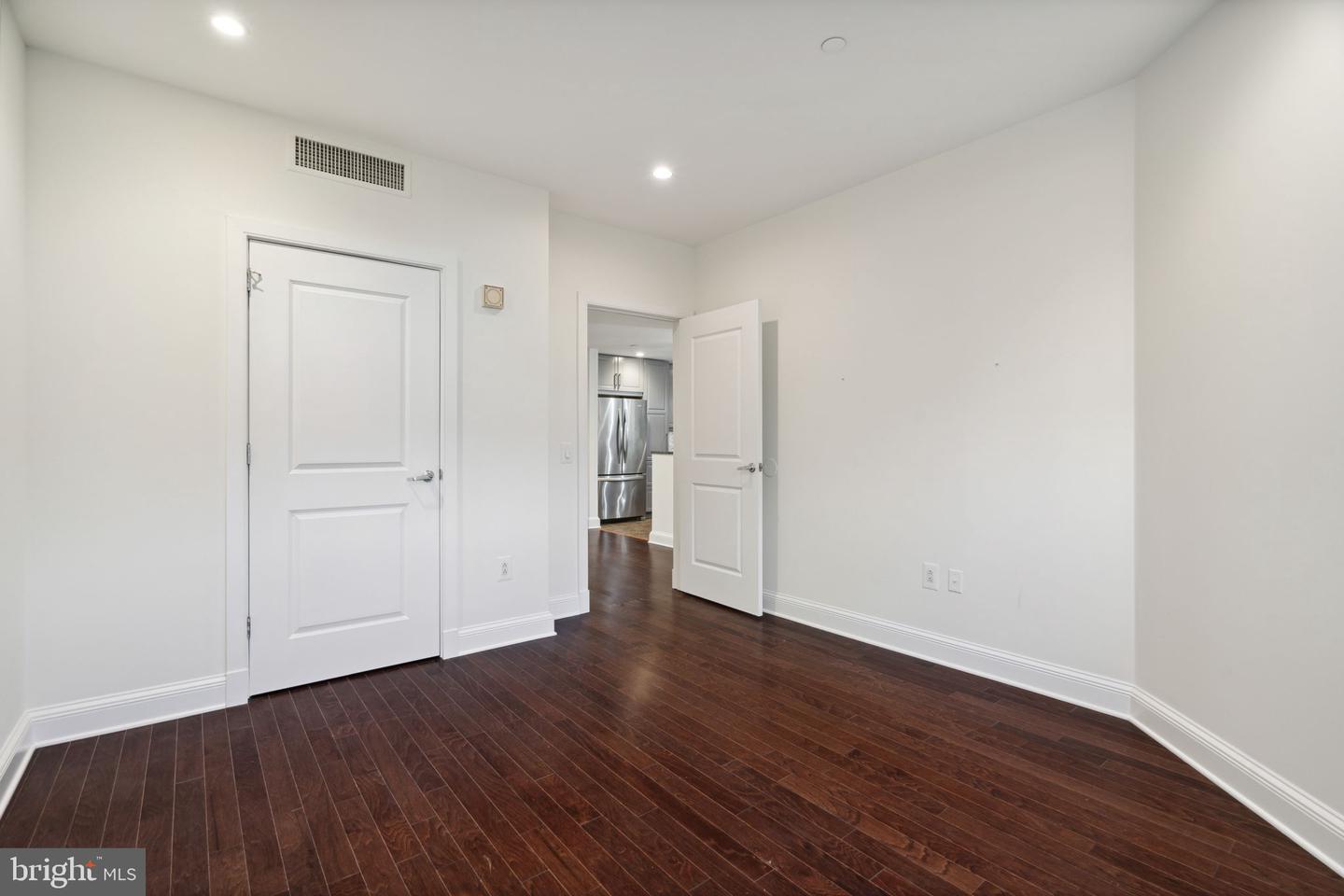 111 S 15th St #2108 Property Photo 10
