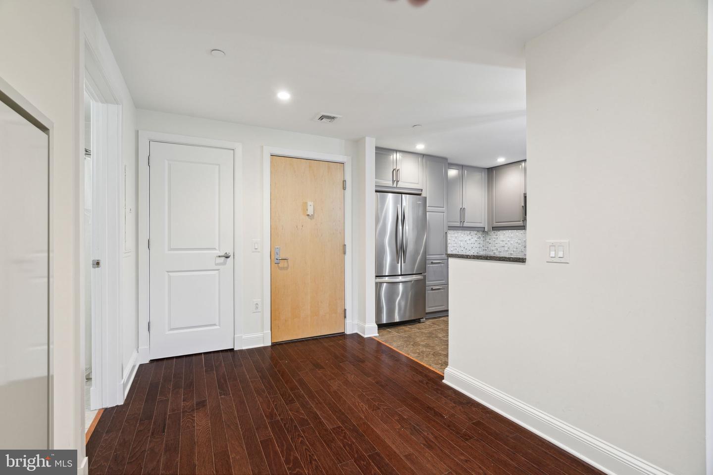 111 S 15th St #2108 Property Photo 13