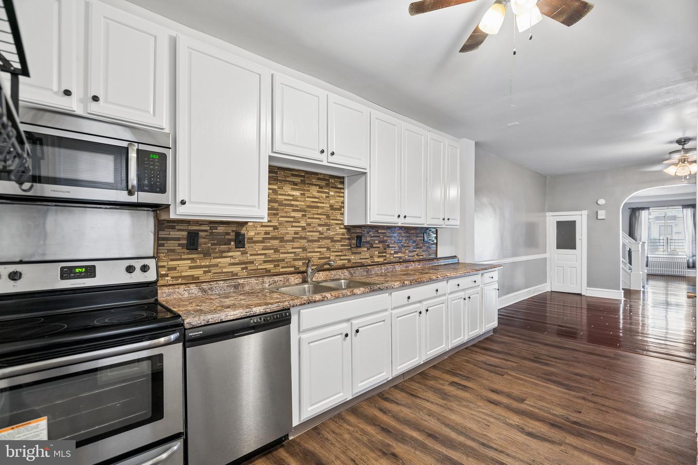 5307 Walnut St Property Photo 3