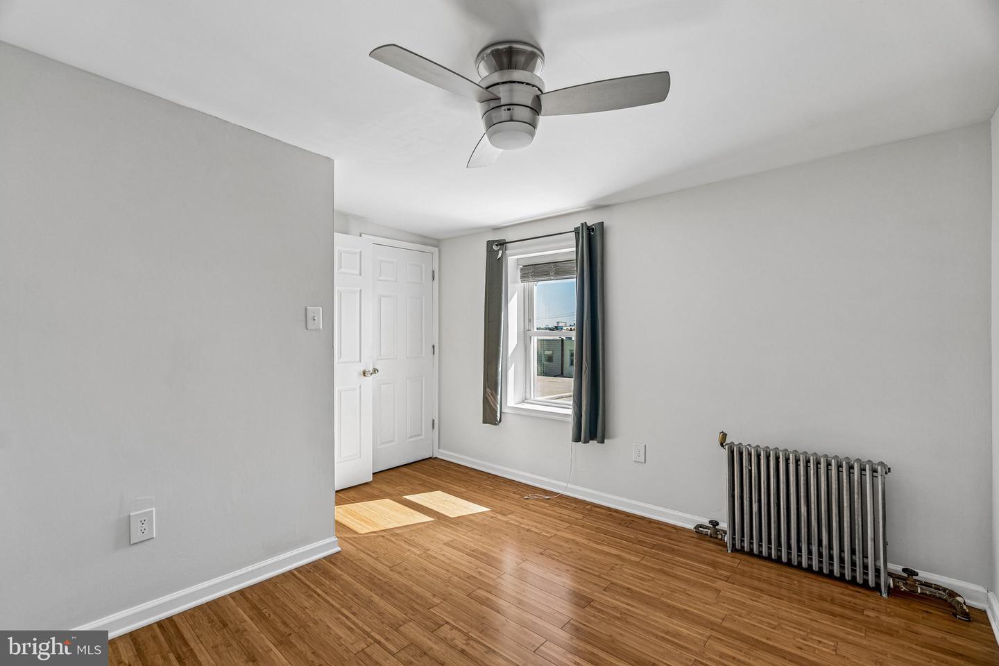 3027 E Thompson St Property Photo 23
