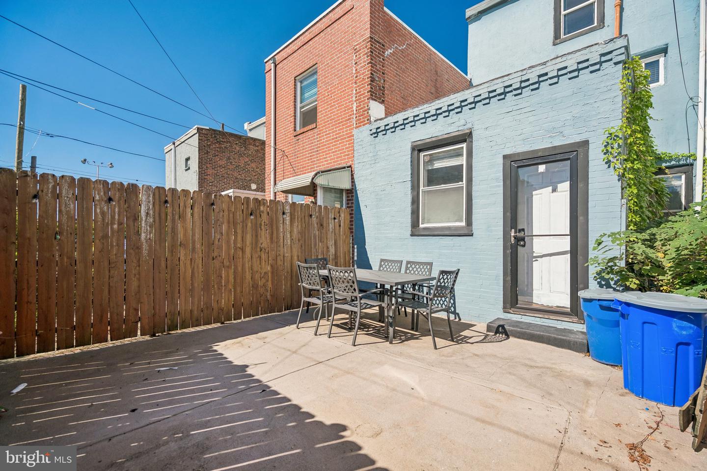 3027 E Thompson St Property Photo 27