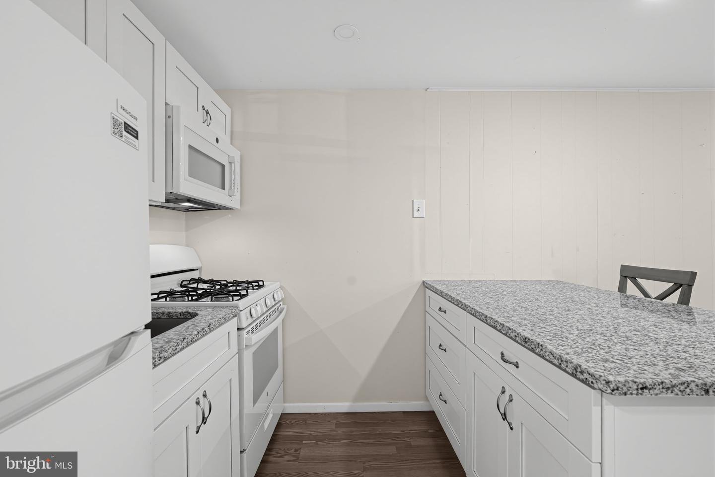 274 Greenough St #1 Property Photo 6