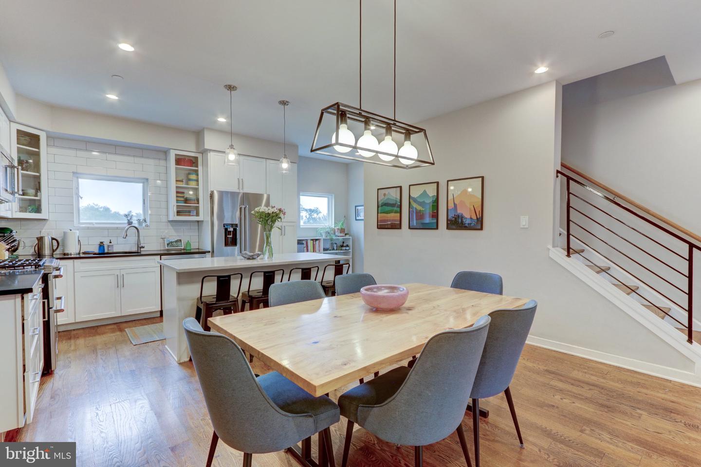 7014 Pipers Glen Way Property Photo 12