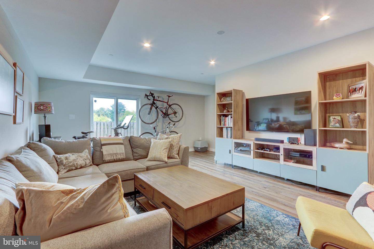 7014 Pipers Glen Way Property Photo 41